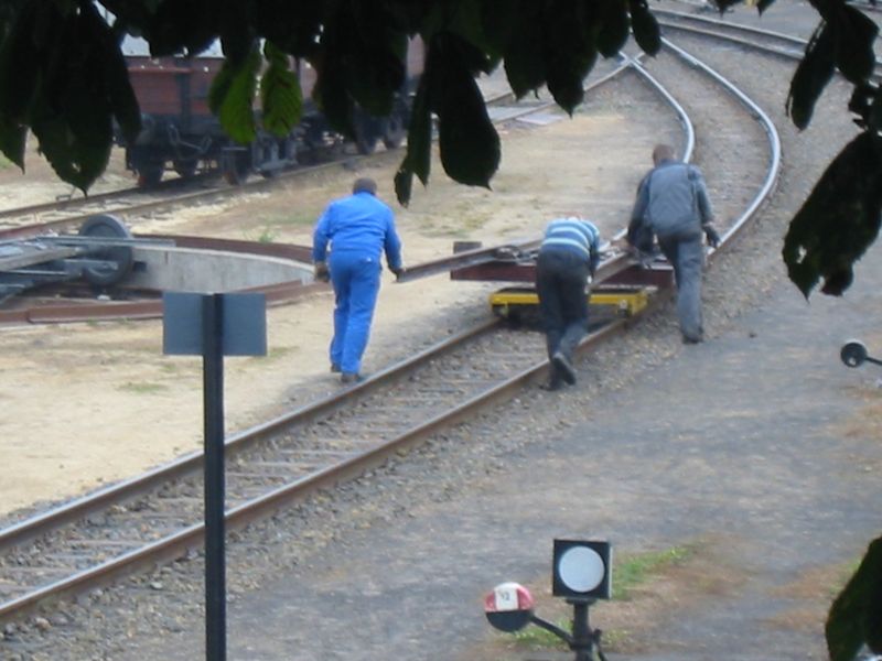 2009-09-29, Museumsbahn Weichenbau13.JPG